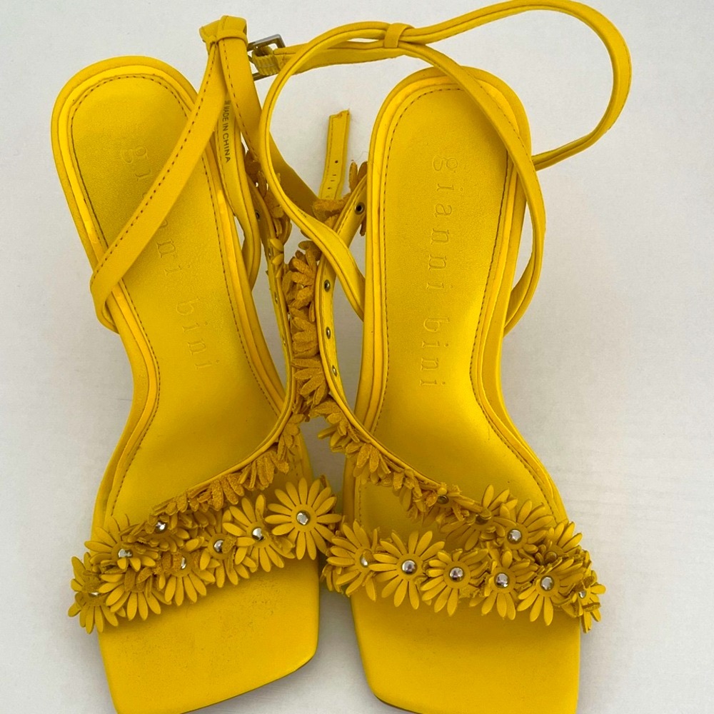 GIANNI BINI Yellow Floral Heels